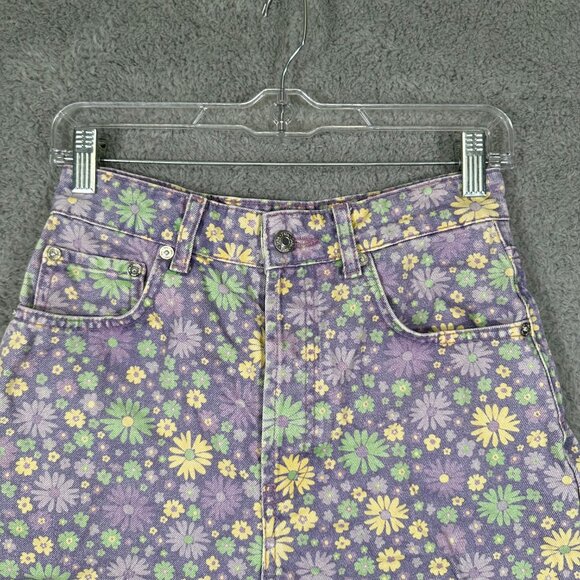 Zara Floral Straight Fit High Waisted Denim Shorts in Lilac size 4 - Picture 5 of 13